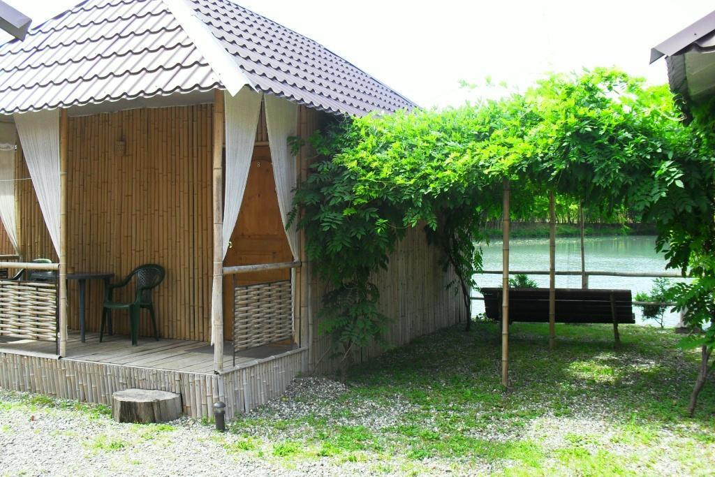 Ostrov Park-Hotel ピツンダ エクステリア 写真